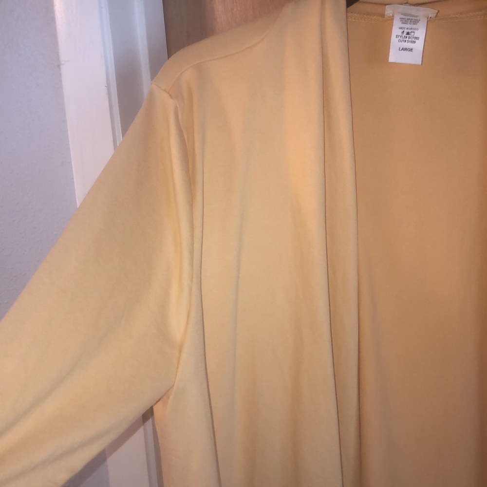 Soft yellow duster (345) - Picture 2 of 3
